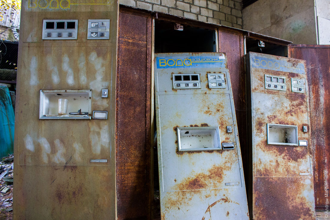 Дают старые автоматы. Старый автомат. Старые автоматы электрические черные. Автоматы со старым пробками. Старый автомат а 314.